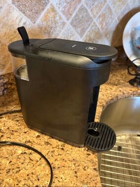 Keurig Single-Serve Pod Coffee Maker in Black